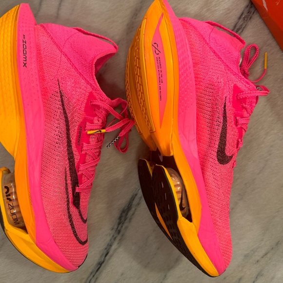 Nike Air Zoom Alphafly NEXT% 2 Hyper Pink Womens  Size 10.5 EUC DN3559-600 - Picture 2 of 9